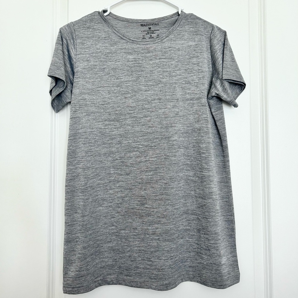 Real Essentials (M) Gray Athletic Shirt